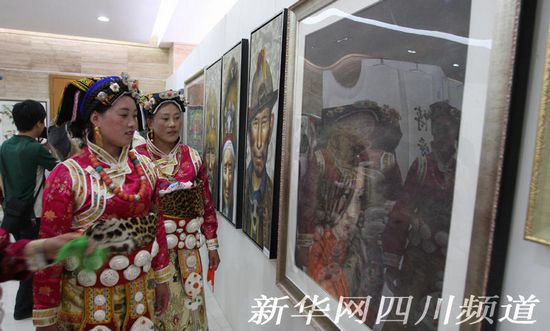 阿坝州“阿坝更加美丽”纪念展在汶川举行