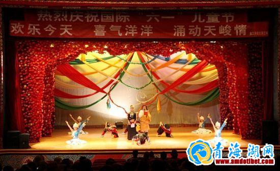 金三角演艺中心为少年儿童搭建才艺展示平台